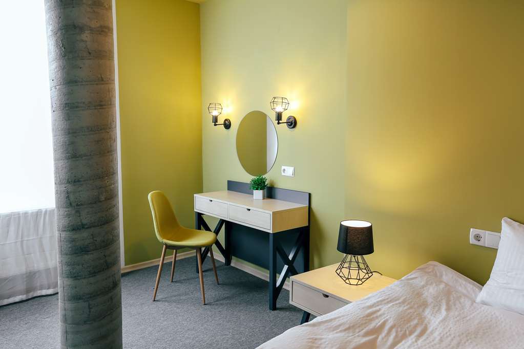Jam Hotel Hnatyuka إلفيف الغرفة الصورة