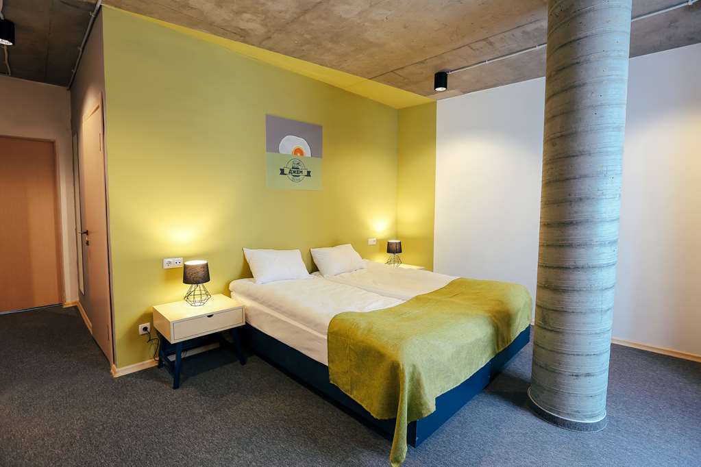 Jam Hotel Hnatyuka إلفيف الغرفة الصورة