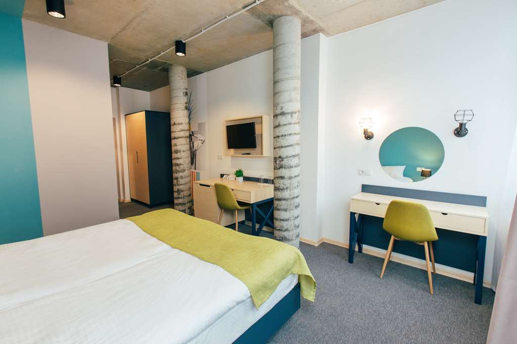 Jam Hotel Hnatyuka إلفيف الغرفة الصورة